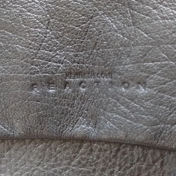 Kenneth Cole Reaction Laptop Messenger Bag - Picture 10 of 16